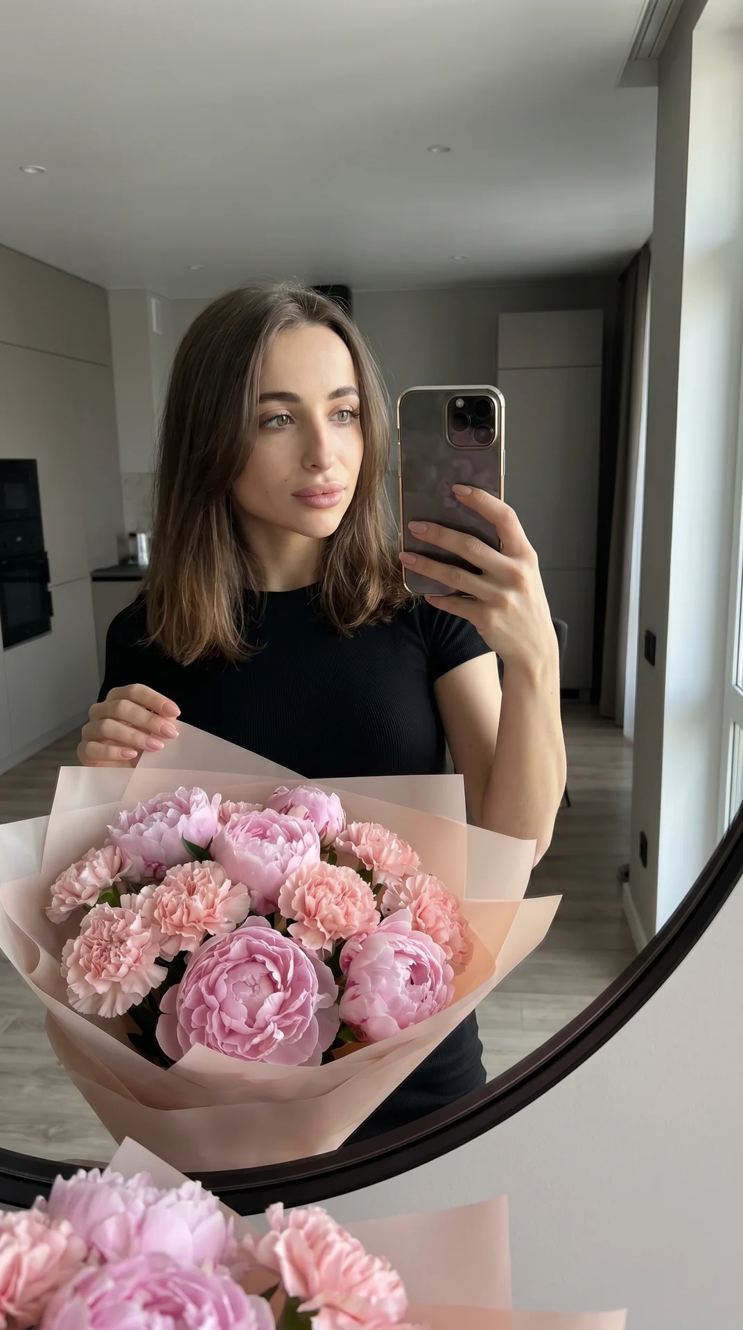 Селфи с букетом