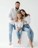 Родители и ребенок в студии — фото 3