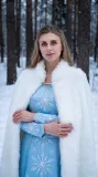 Снегурочка в зимнем лесу — фото 2